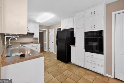 4255 Autumn Woods Court, Stone Mountain, GA 30083 - Photo 21