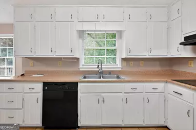 4255 Autumn Woods Court, Stone Mountain, GA 30083 - Photo 17