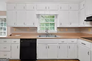 4255 Autumn Woods Ct, Stone Mountain, GA 30083 - Photo 17