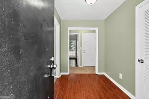 4564 Fountainhead Dr, Stone Mountain, GA 30083 - Photo 7