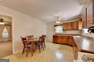 37 Spring St, Gainesville, GA 30501 - Photo 33