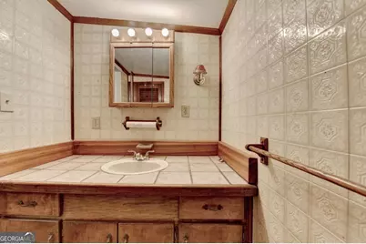 37 Spring Street, Gainesville, GA 30501 - Photo 25