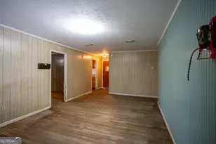 537 City Circle, Baxley, GA 31513 - Photo 11