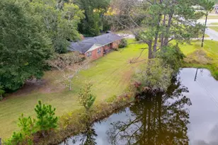 537 City Circle, Baxley, GA 31513 - Photo 9