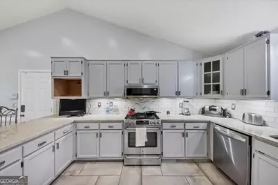 4731 Shadybrook Way SE, Conyers, GA 30094 - Photo 19