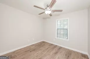 819 Arbor Hill Dr, Stone Mountain, GA 30088 - Photo 17