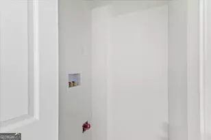 864 Oak St NW, Atlanta, GA 30318 - Photo 9