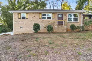 864 Oak St NW, Atlanta, GA 30318 - Photo 1