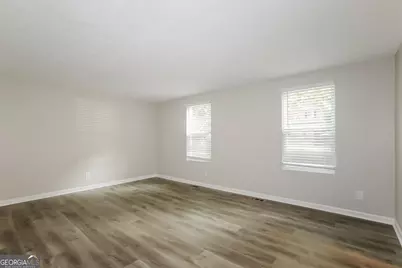 694 Stoneside Drive, Stone Mountain, GA 30083 - Photo 5
