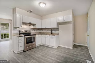 7053 Eunice Dr, Riverdale, GA 30274 - Photo 7