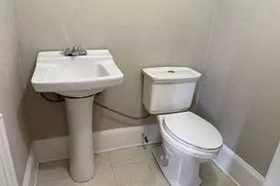 300 Forrest Ave, Gainesville, GA 30501 - Photo 9