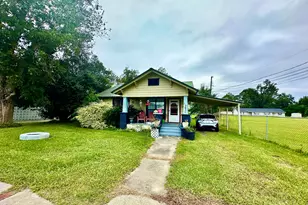 3825 Jamestown Rd, Waycross, GA 31503 - Photo 1