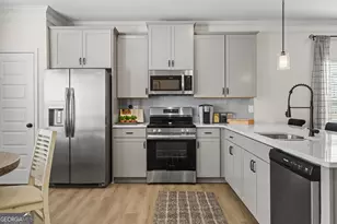 830 Crescent Dr, Riverdale, GA 30274 - Photo 11