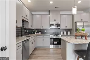 826 Crescent Dr, Riverdale, GA 30274 - Photo 13