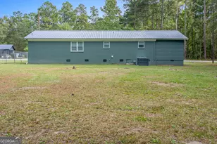 766 McElrath St, Sandersville, GA 31082 - Photo 9