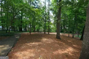 6851 Roswell Rd, Atlanta, GA 30328 - Photo 17