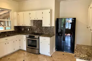 120 S Tusten St, Elberton, GA 30635 - Photo 21