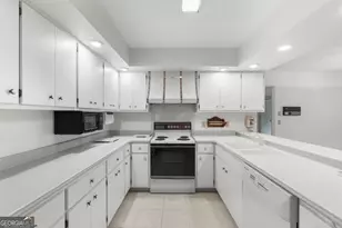 405 N Main St, Statesboro, GA 30458 - Photo 3