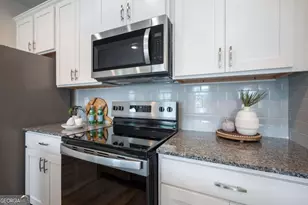 9414 Maple Grv Ln, Jonesboro, GA 30238 - Photo 13