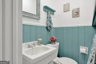 1105 E De Renne Dr, Savannah, GA 31406 - Photo 33