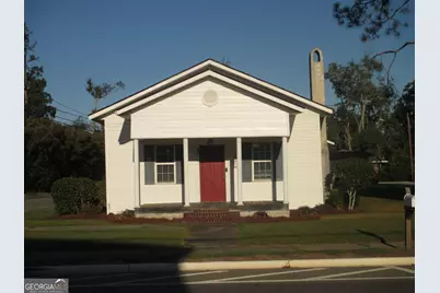 39 N Tallahassee Street, Hazlehurst, GA 31539 - Photo 1