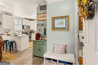 1035 Beachview Drive #APT 201, Saint Simons, GA 31522 - Photo 7