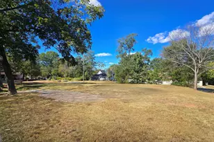 332 N 14th St, Griffin, GA 30223 - Photo 1