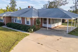 4360 E River Rd, Baxley, GA 31513 - Photo 1