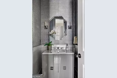 1326 NE Lanier Boulevard NE, Atlanta, GA 30306 - Photo 17