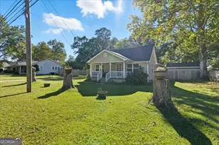 318 N Dogwood St, Villa Rica, GA 30180 - Photo 1