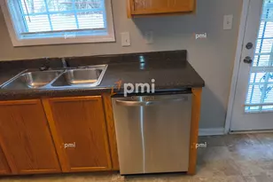 2015 Ivy Ln, Union City, GA 30291 - Photo 3