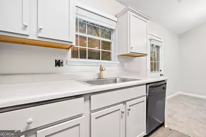 210 W Village Court, Riverdale, GA 30296 - Photo 3