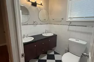 2439 Plantation Dr, East Point, GA 30344 - Photo 17