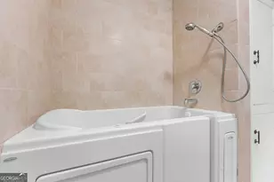 7 E Moore St, Statesboro, GA 30458 - Photo 17