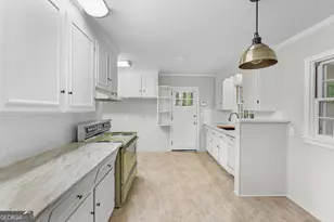 7 E Moore St, Statesboro, GA 30458 - Photo 9