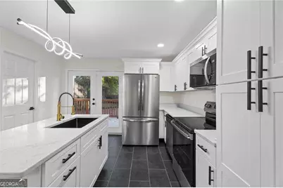 6179 Holiday Boulevard, Forest Park, GA 30297 - Photo 5