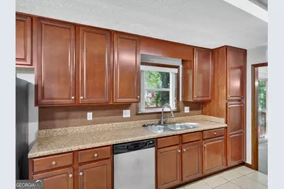 824 Post Road Circle, Stone Mountain, GA 30088 - Photo 5