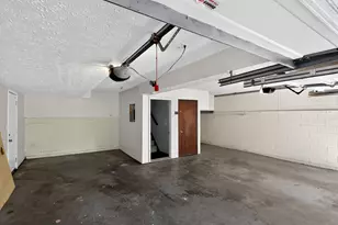 824 Post Rd Cir, Stone Mountain, GA 30088 - Photo 31