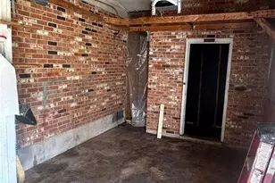 407 Hilltop Dr, Forest Park, GA 30297 - Photo 7