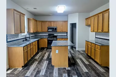 137 Village Green Circle, Tyrone, GA 30290 - Photo 5