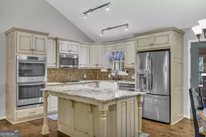 66 Dennis Drive, Commerce, GA 30529 - Photo 17