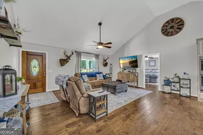 66 Dennis Drive, Commerce, GA 30529 - Photo 11