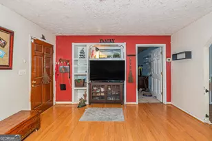 1548 Fleetwood Dr, Griffin, GA 30223 - Photo 5