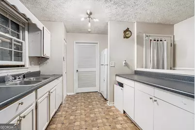 1548 Fleetwood Drive, Griffin, GA 30223 - Photo 11