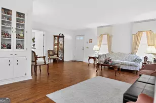 127 W Stuart Ave, Lyons, GA 30436 - Photo 13