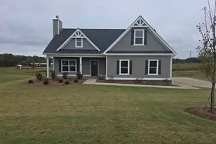 1050 Madison Hills Dr, Madison, GA 30650 - Photo 1