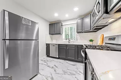 801 N Evelyn Place NW, Atlanta, GA 30318 - Photo 11