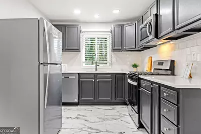 801 N Evelyn Place NW, Atlanta, GA 30318 - Photo 9