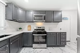 801 N Evelyn Pl NW, Atlanta, GA 30318 - Photo 13