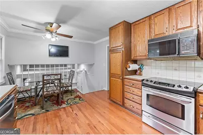 564 Allana Court, Stone Mountain, GA 30087 - Photo 9